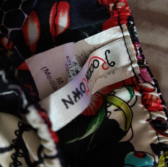 Rocking Crown Printed One Sleeve Ruffle Mini - Picture 5 of 8